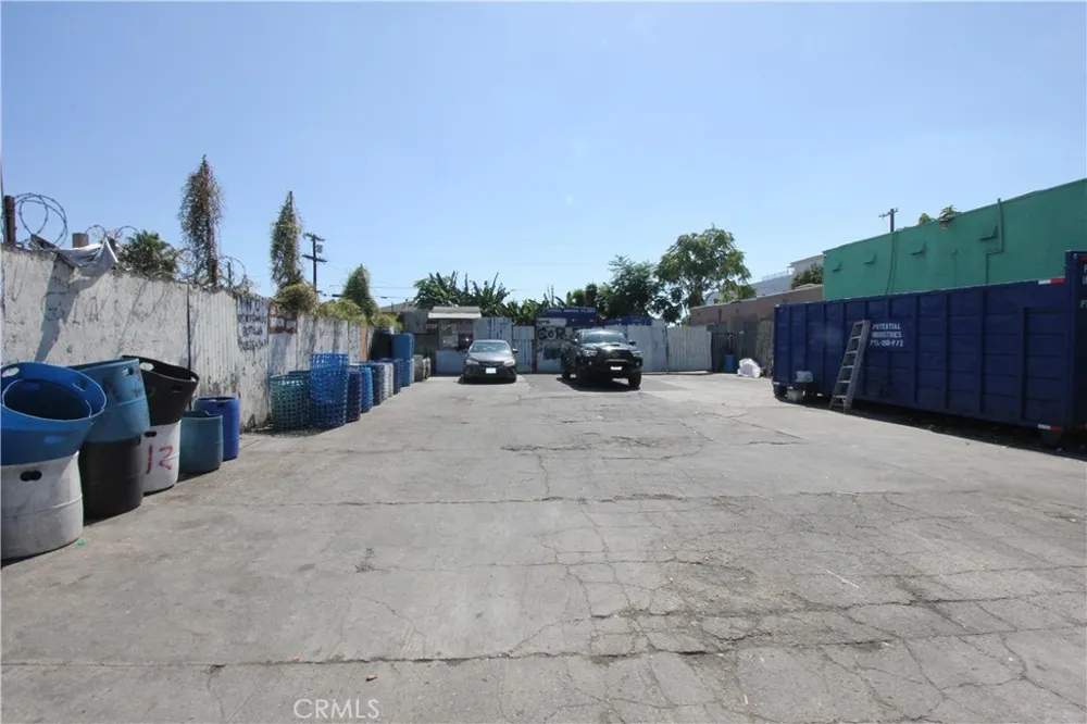 222 E Manchester Los Angeles, CA 90003