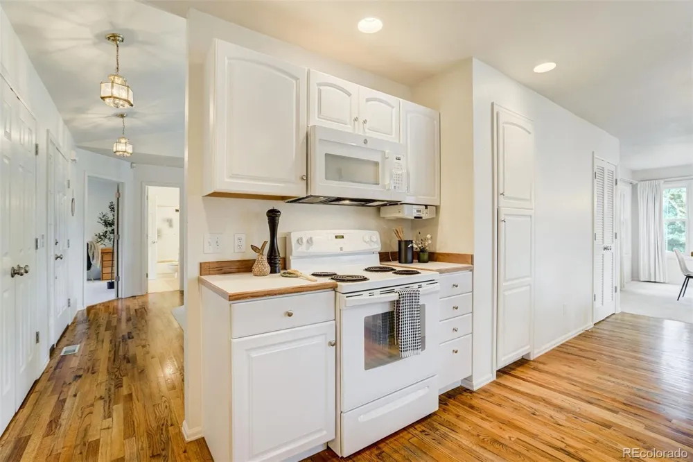 3157 Soaring Bird Circle Colorado Springs, CO 80920
