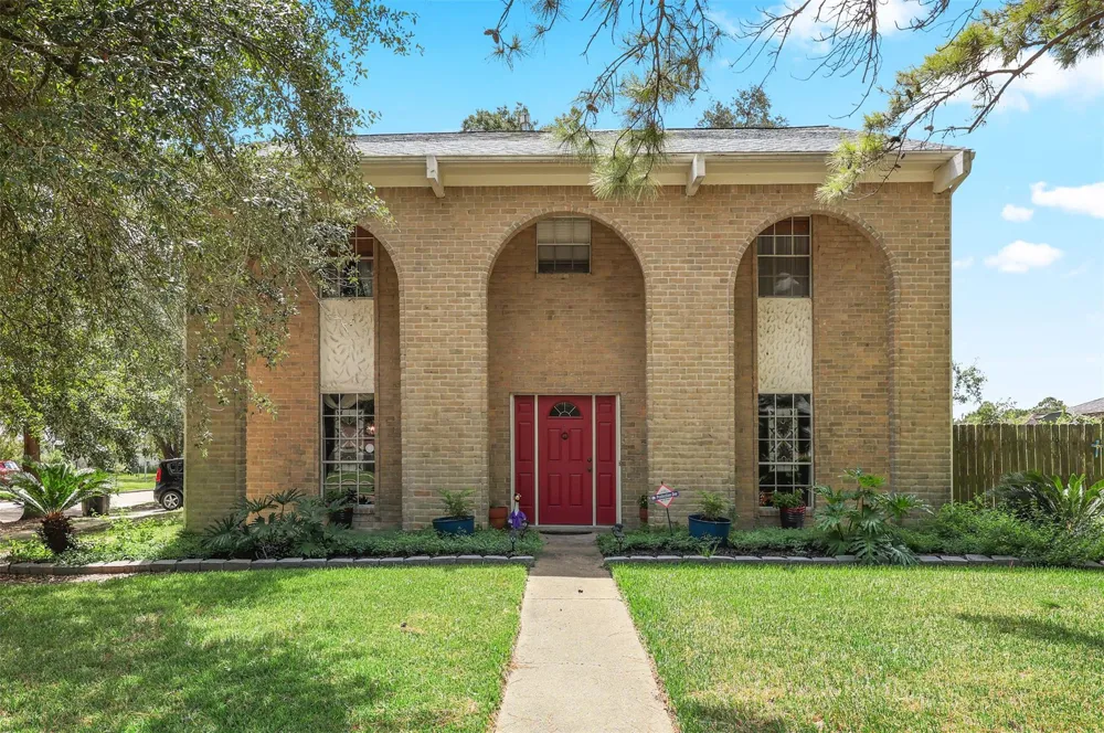 15826 Cavendish Drive Houston, TX 77059