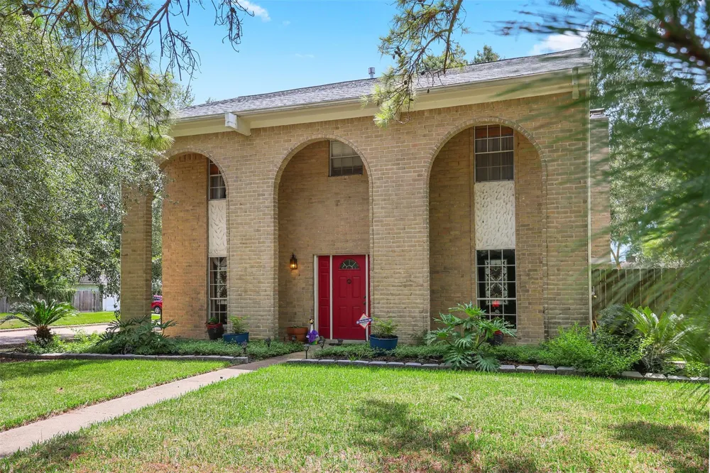 15826 Cavendish Drive Houston, TX 77059