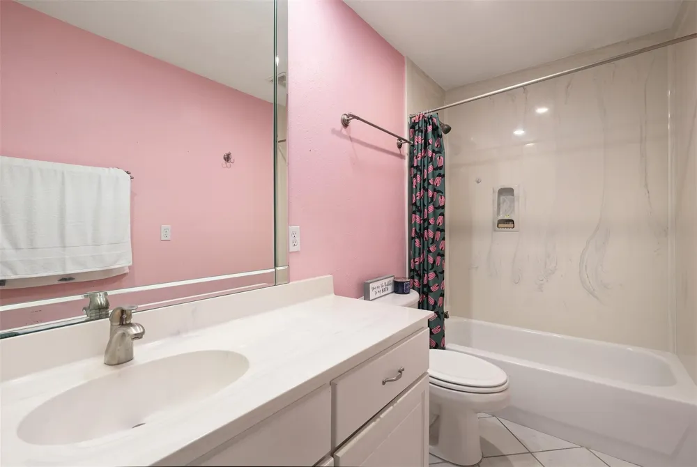 15826 Cavendish Drive Houston, TX 77059
