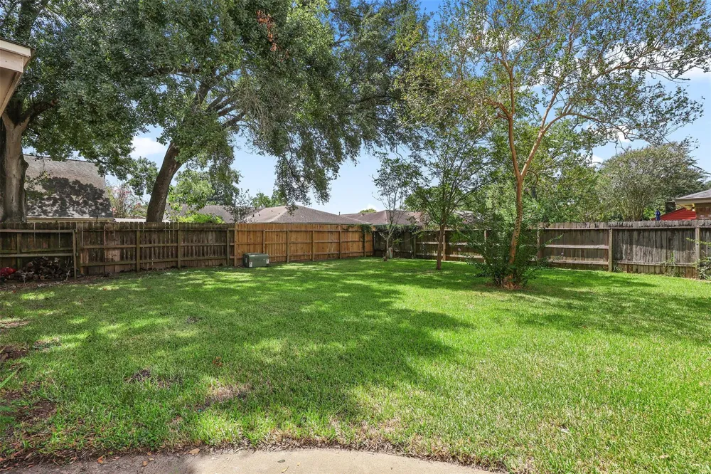 15826 Cavendish Drive Houston, TX 77059