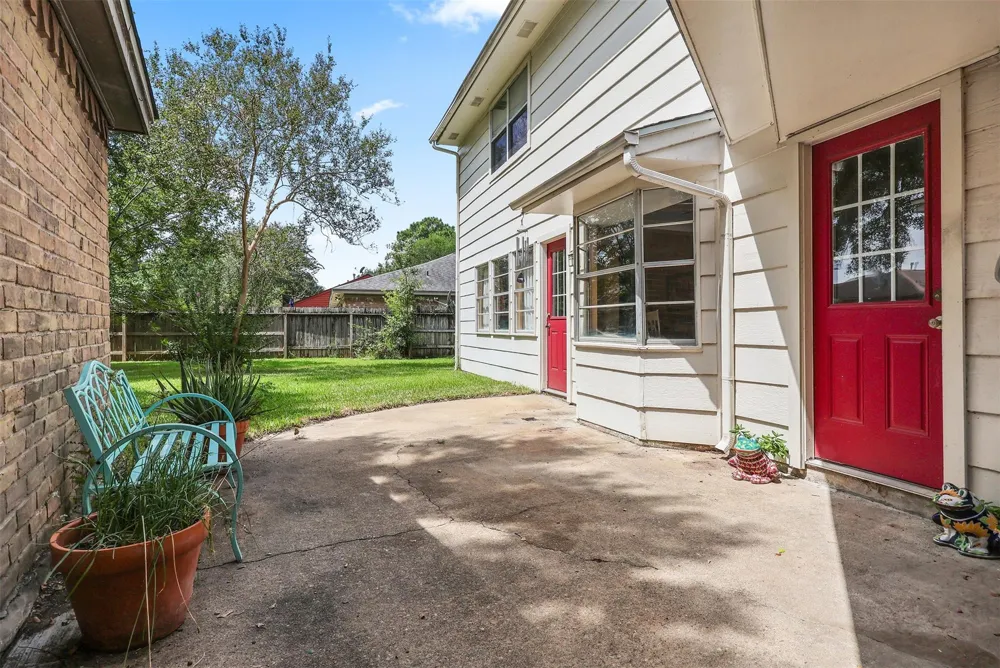 15826 Cavendish Drive Houston, TX 77059