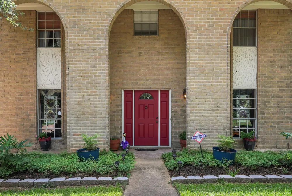 15826 Cavendish Drive Houston, TX 77059