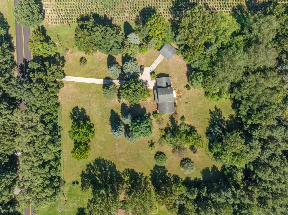 8580 Young Avenue NE Rockford, MI 49341
