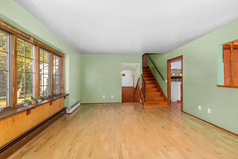 8580 Young Avenue NE Rockford, MI 49341