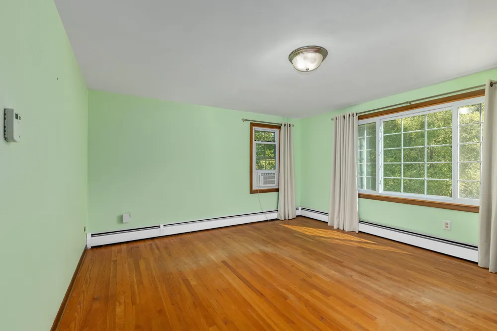 8580 Young Avenue NE Rockford, MI 49341