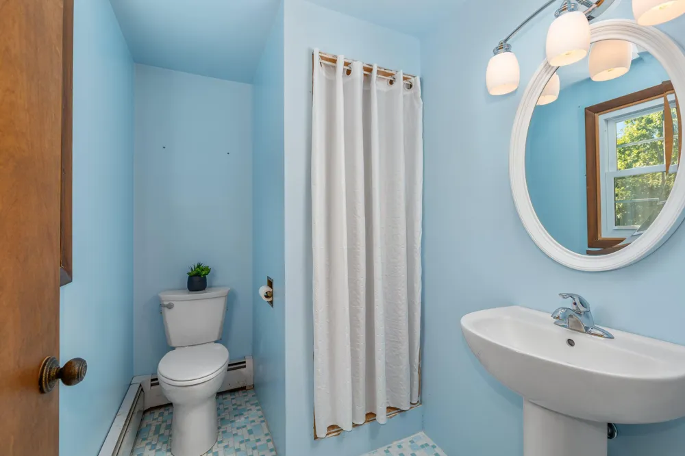 8580 Young Avenue NE Rockford, MI 49341
