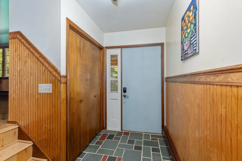 8580 Young Avenue NE Rockford, MI 49341
