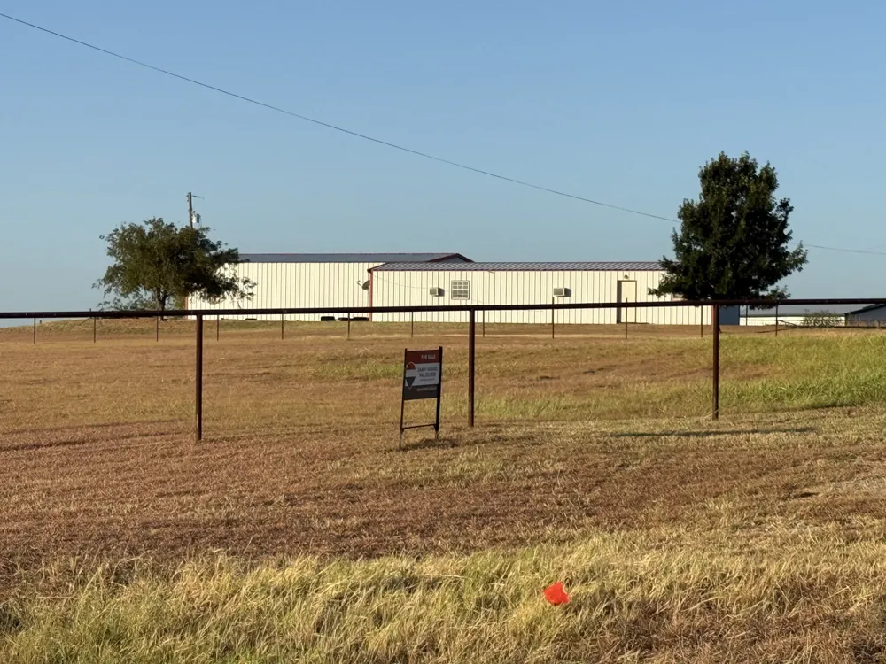 193 County Road 1793 Sunset, TX 76270