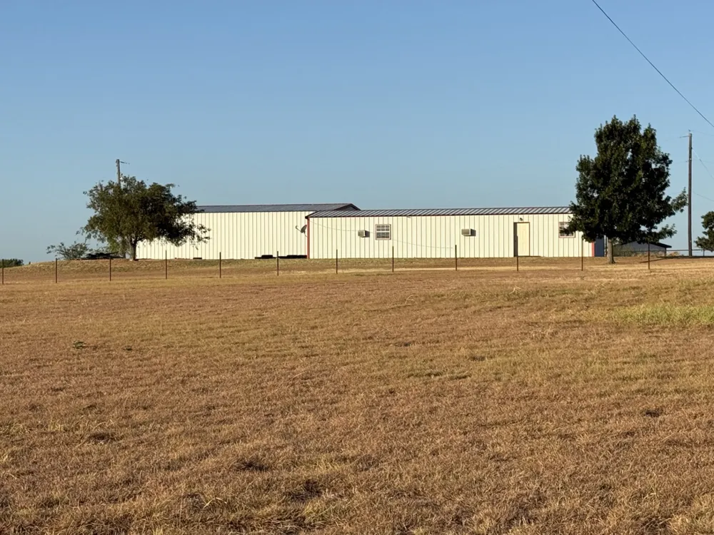193 County Road 1793 Sunset, TX 76270