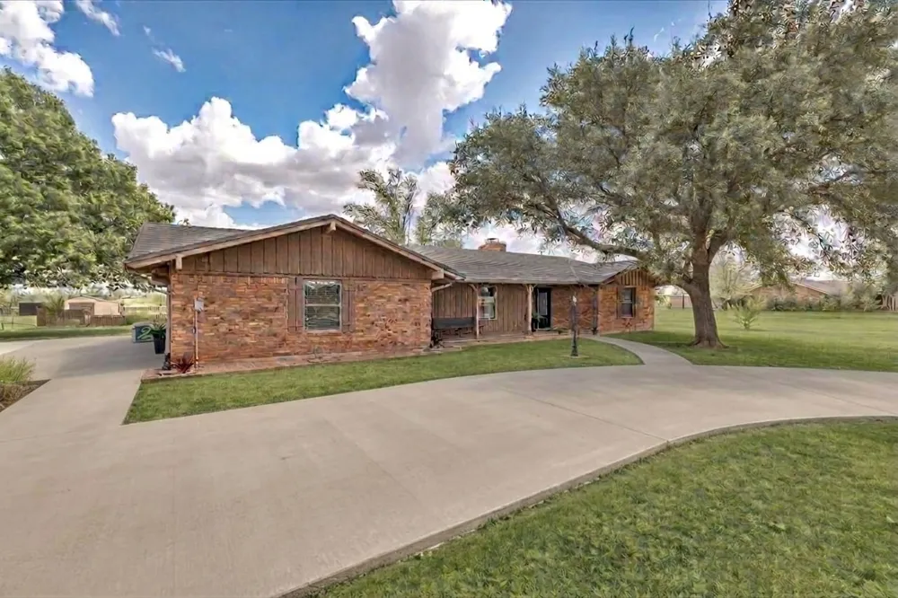 679 FM 3329 Olney, TX 76374