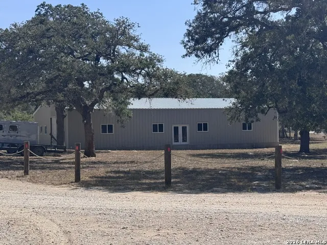 437 Littlehorn #UNIT C Stockdale, TX 78160