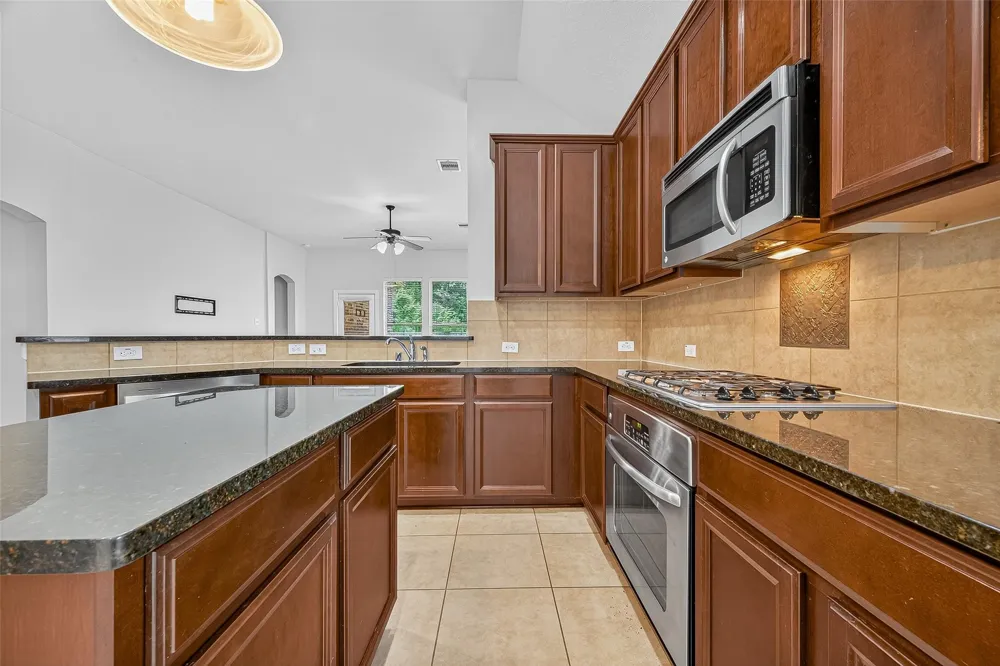 7023 Sanders Hill Lane Humble, TX 77396
