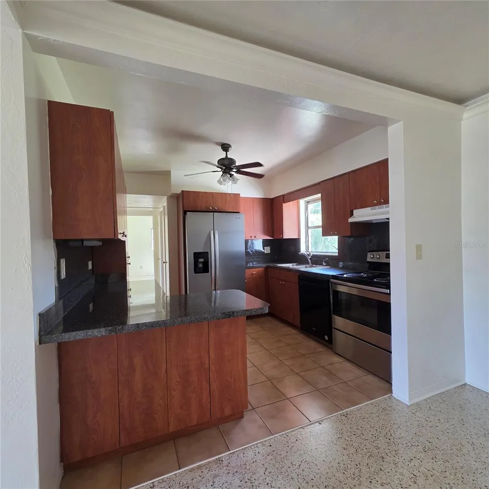4014 22ND AVENUE St Petersburg, FL 33713