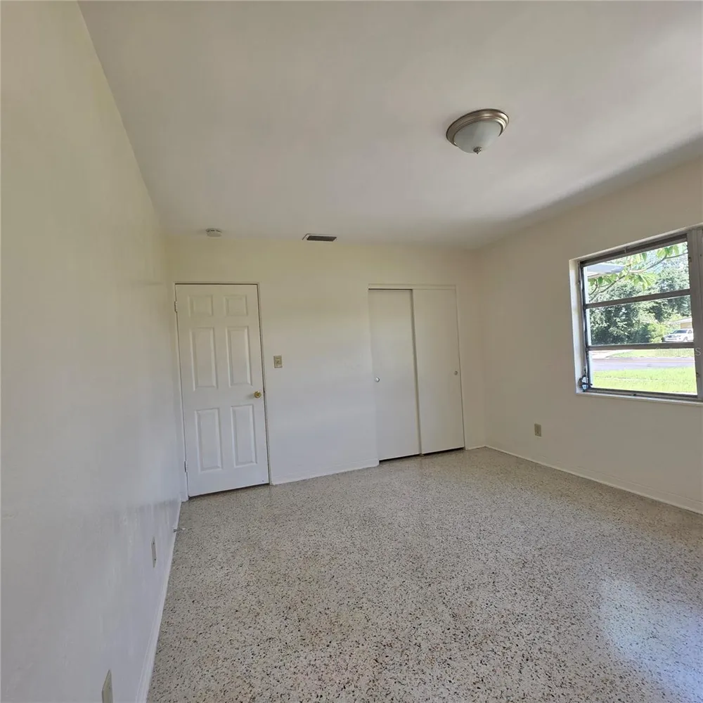 4014 22ND AVENUE St Petersburg, FL 33713