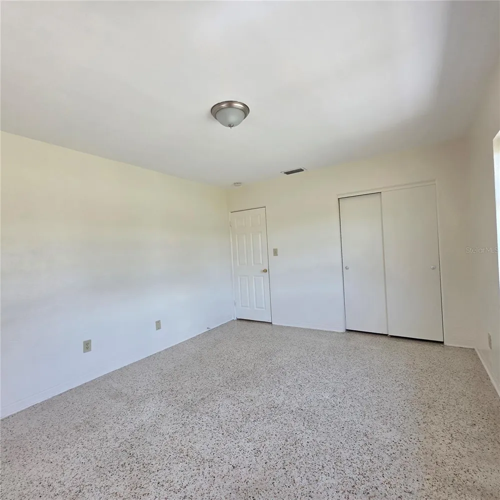 4014 22ND AVENUE St Petersburg, FL 33713