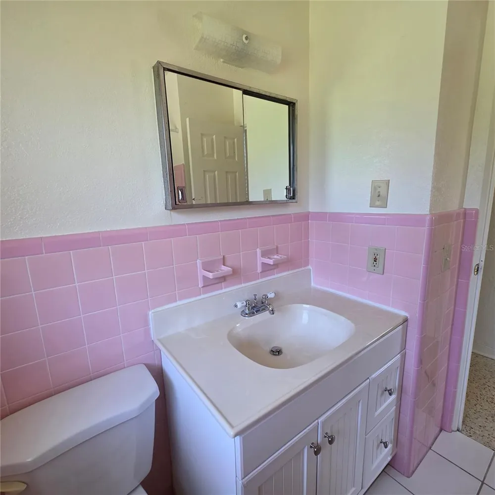 4014 22ND AVENUE St Petersburg, FL 33713