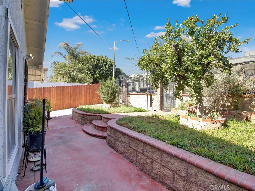 518 S Concord Los Angeles, CA 90063