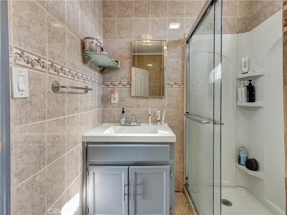 518 S Concord Los Angeles, CA 90063