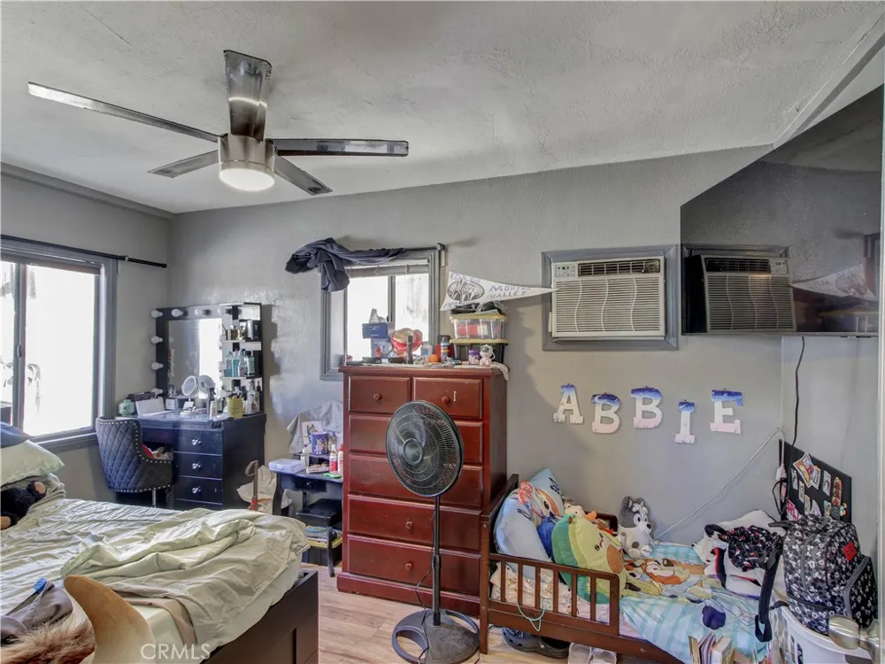 518 S Concord Los Angeles, CA 90063