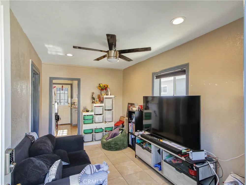 518 S Concord Los Angeles, CA 90063