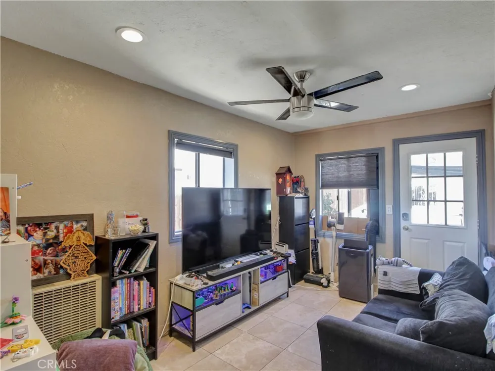 518 S Concord Los Angeles, CA 90063