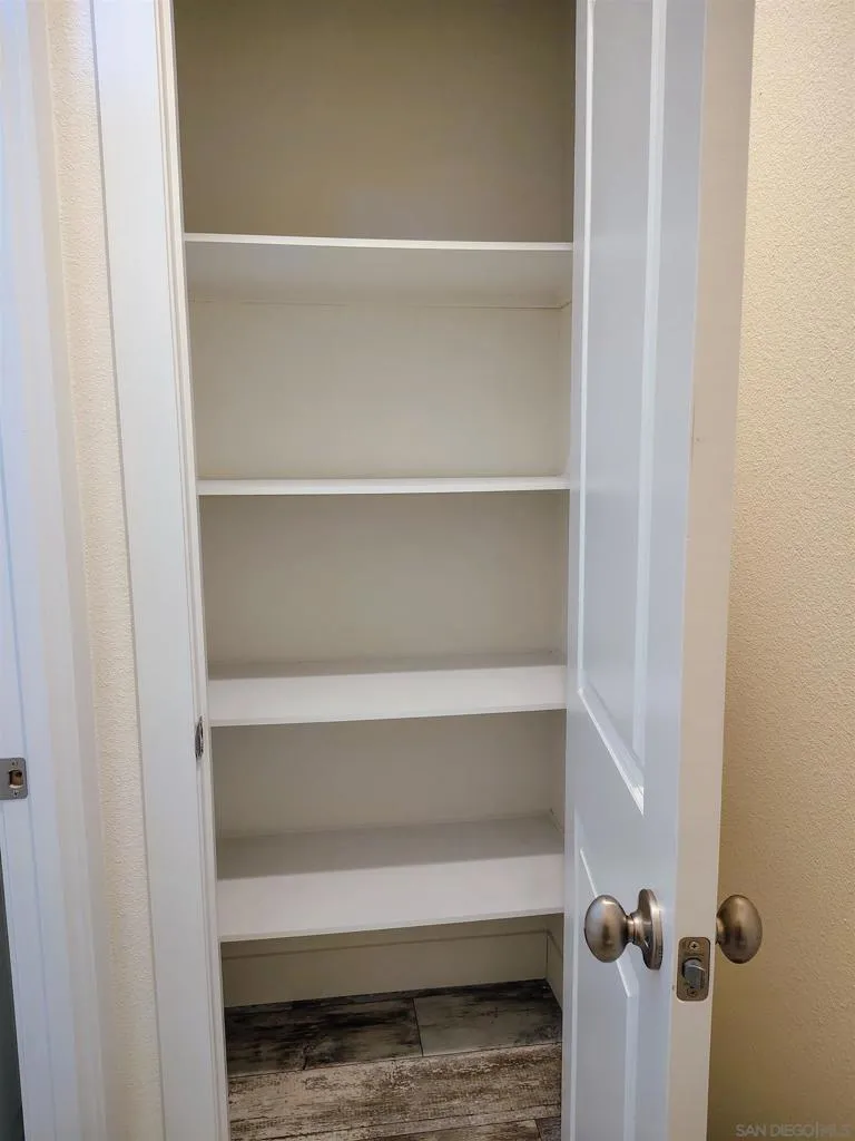 9441 Domer Rd Santee, CA 92071