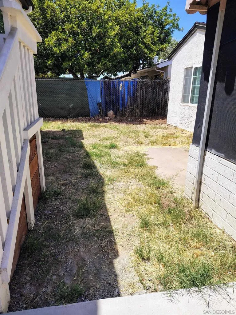 9441 Domer Rd Santee, CA 92071