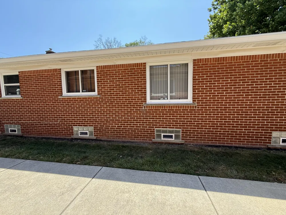 21920 Cloverlawn Street Oak Park, MI 48237