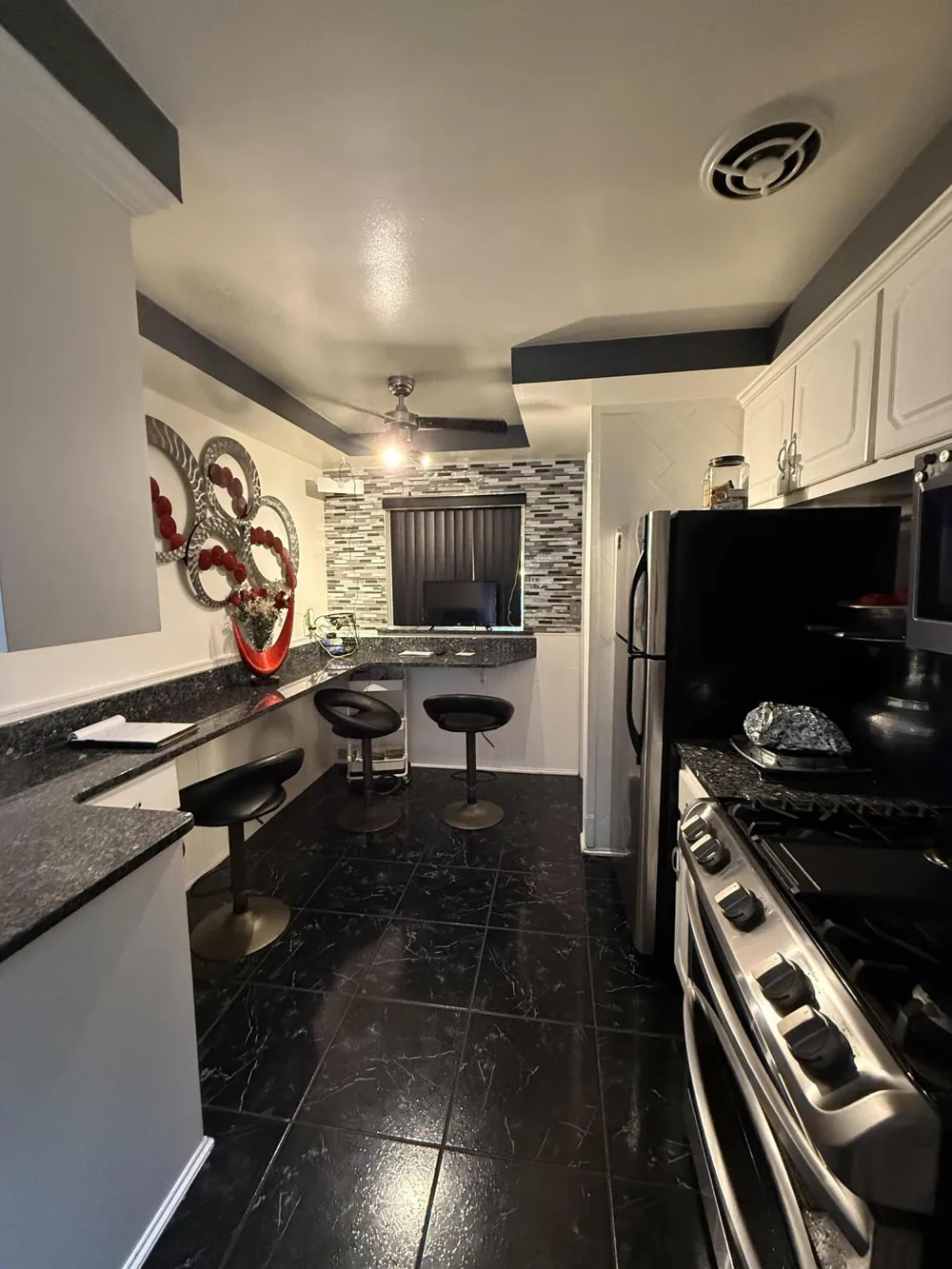 21920 Cloverlawn Street Oak Park, MI 48237