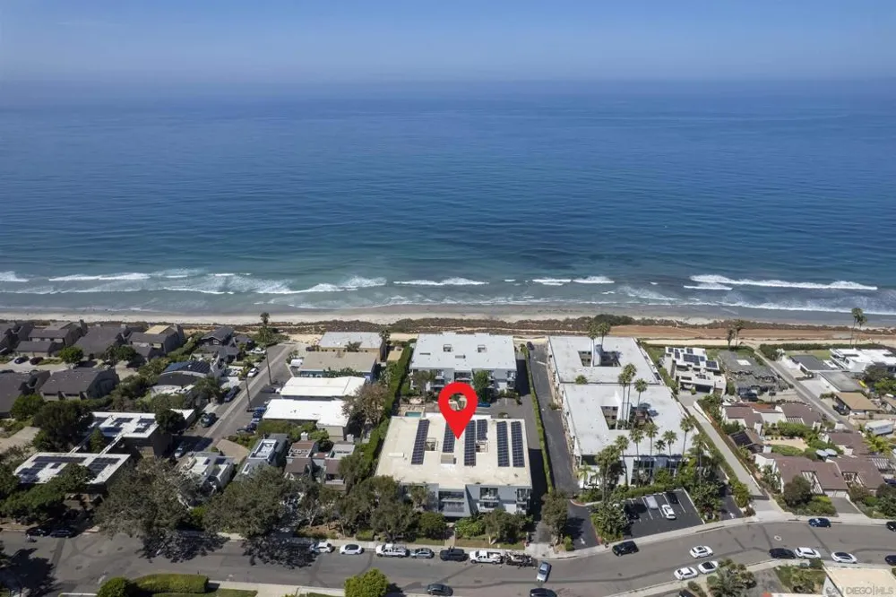 424 Stratford Ct #A25 Del Mar, CA 92014