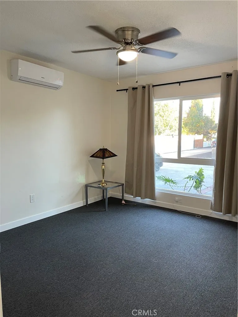 18724 Chase Northridge, CA 91324
