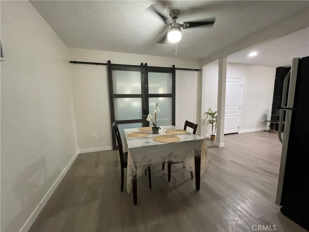 18724 Chase Northridge, CA 91324