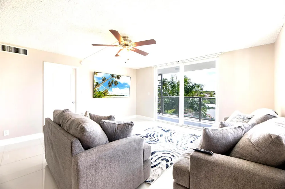 601 Ocean Boulevard 