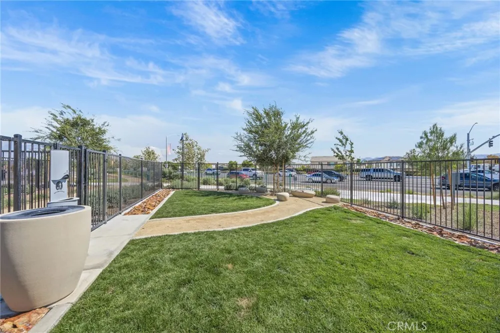 12930 Lassen Drive #103 Eastvale, CA 92880