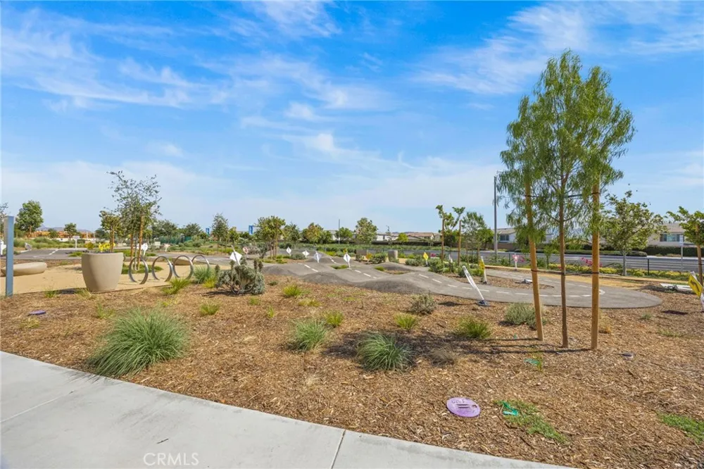 12930 Lassen Drive #103 Eastvale, CA 92880