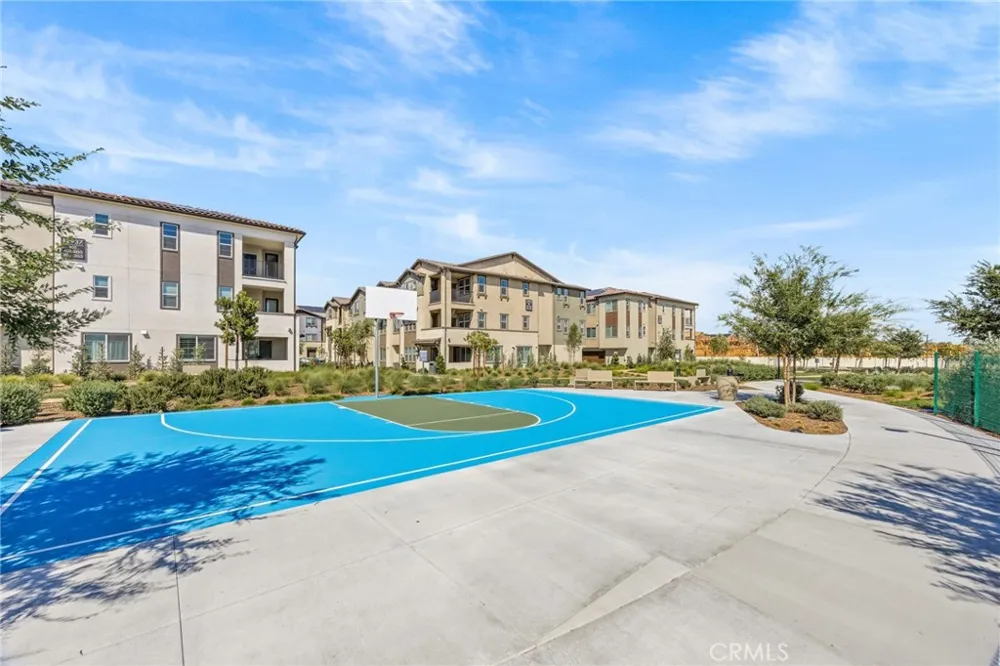 12930 Lassen Drive #103 Eastvale, CA 92880