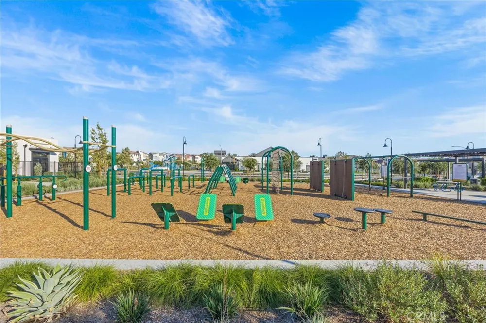 12930 Lassen Drive #103 Eastvale, CA 92880