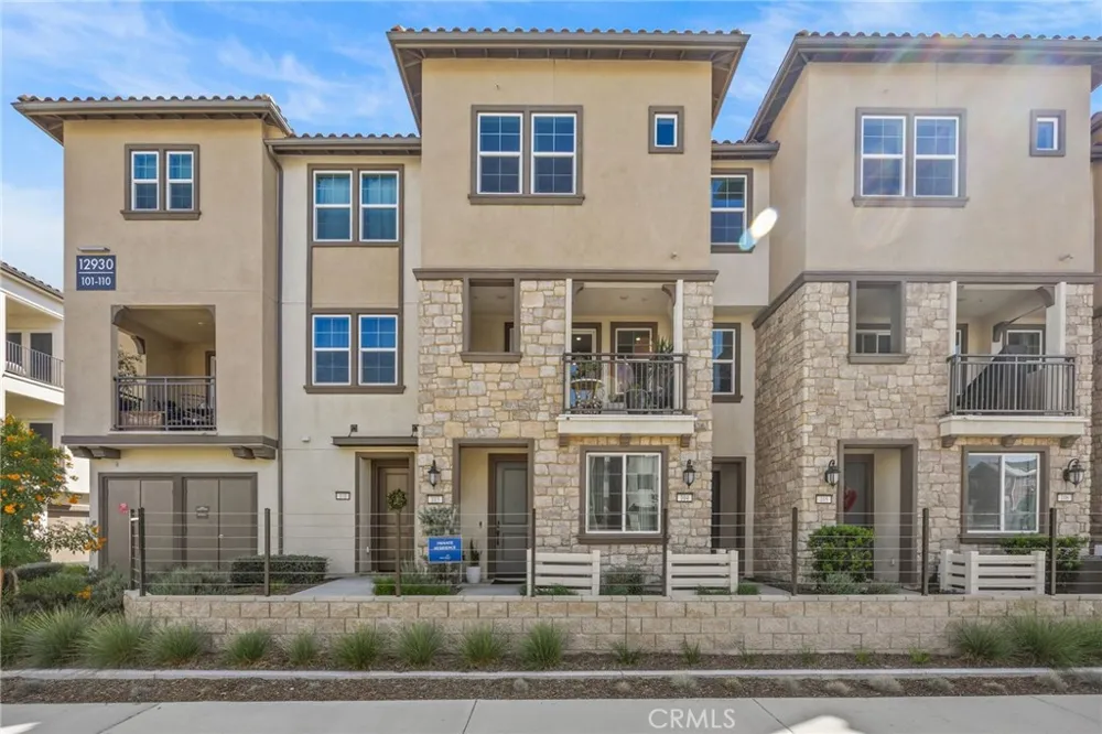 12930 Lassen Drive #103 Eastvale, CA 92880