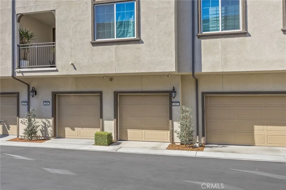 12930 Lassen Drive #103 Eastvale, CA 92880