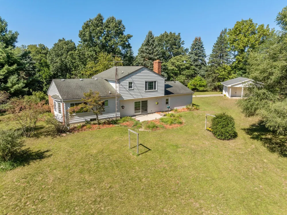 8580 Young Avenue NE Courtland Township, MI 49341