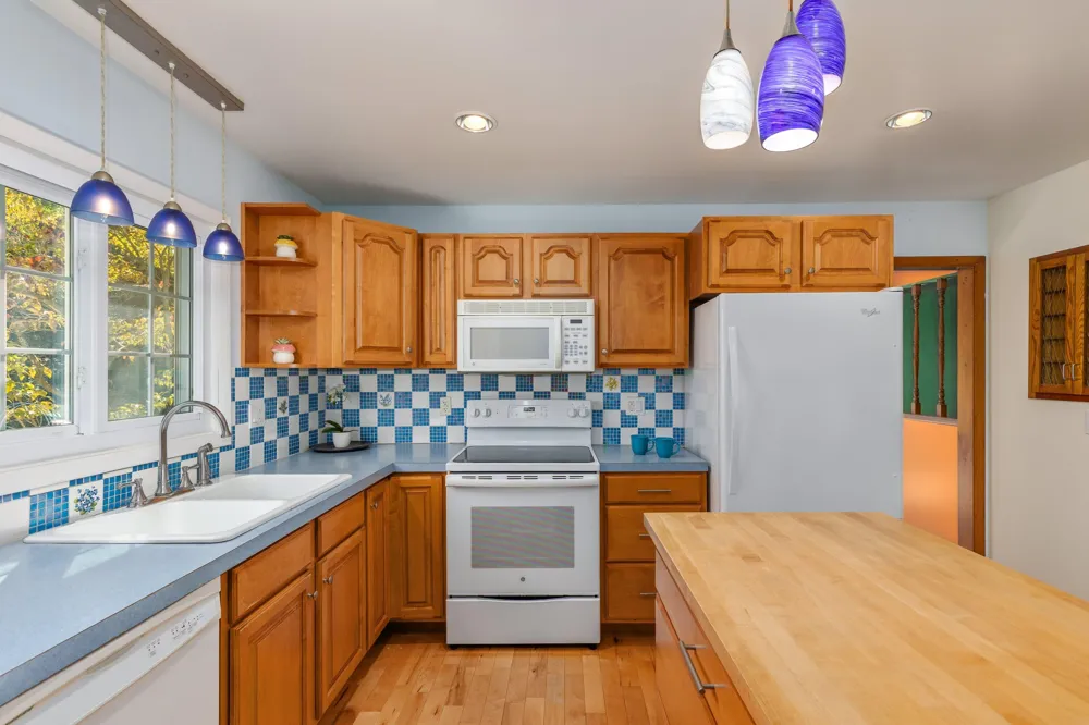 8580 Young Avenue NE Courtland Township, MI 49341