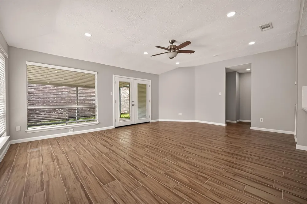 10914 Berry Tree Drive Houston, TX 77064