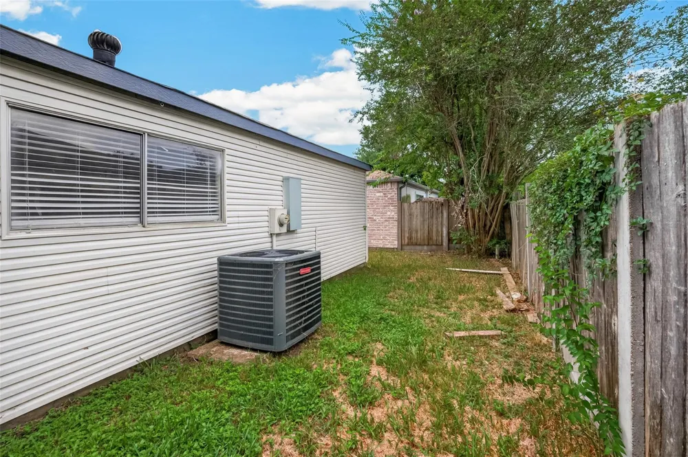10914 Berry Tree Drive Houston, TX 77064