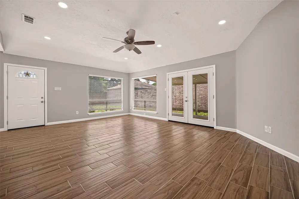 10914 Berry Tree Drive Houston, TX 77064