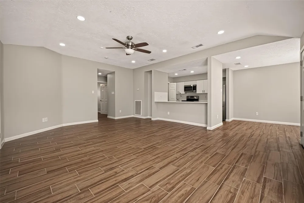 10914 Berry Tree Drive Houston, TX 77064