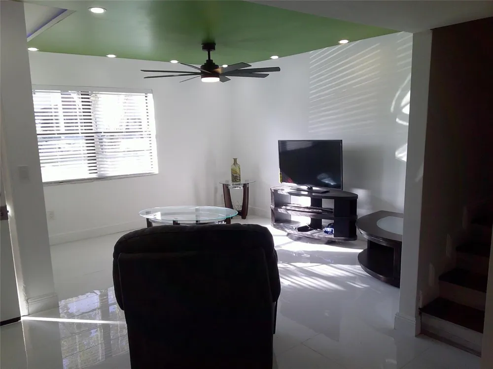 3810 SW 52nd Avenue #3810 Hollywood, FL 33023