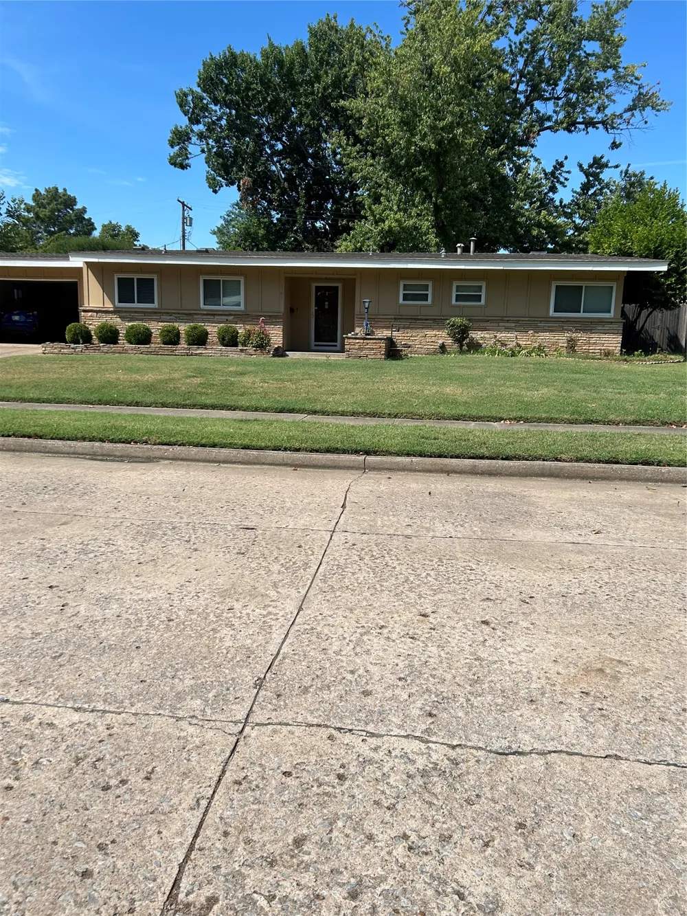 1761 E 60th Street Tulsa, OK 74105