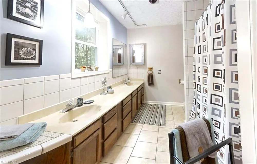 191 Holy Cross Church Road Mocksville, NC 27028